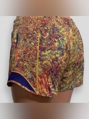 Lululemon SeaWheeze Hotty Hot shorts limited edition "Woodland Sprint" sz 12